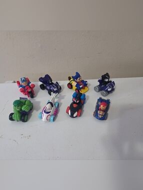 Marvel Character Mini Racers - Assorted Colors Diecast Set Of 8